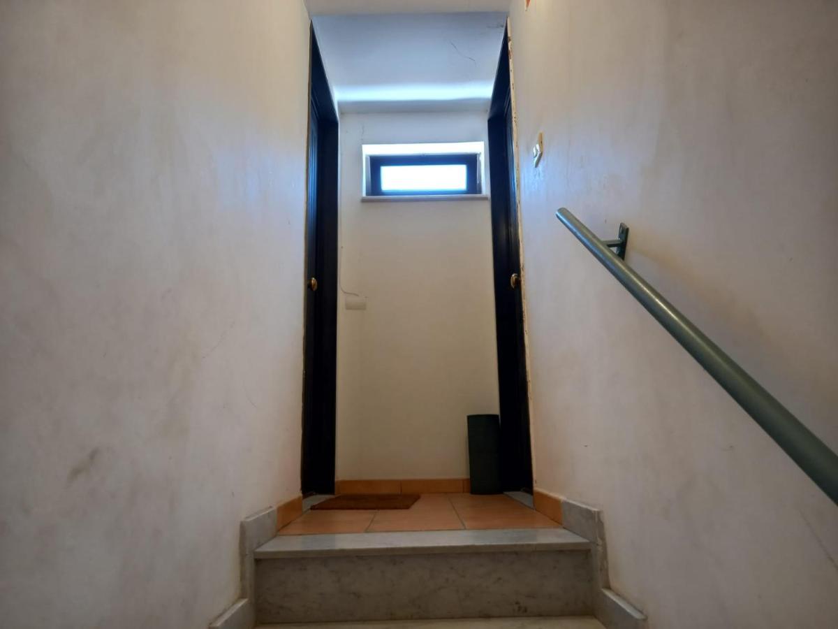Room In Historical City Centre With Private Bathroom Катания Экстерьер фото