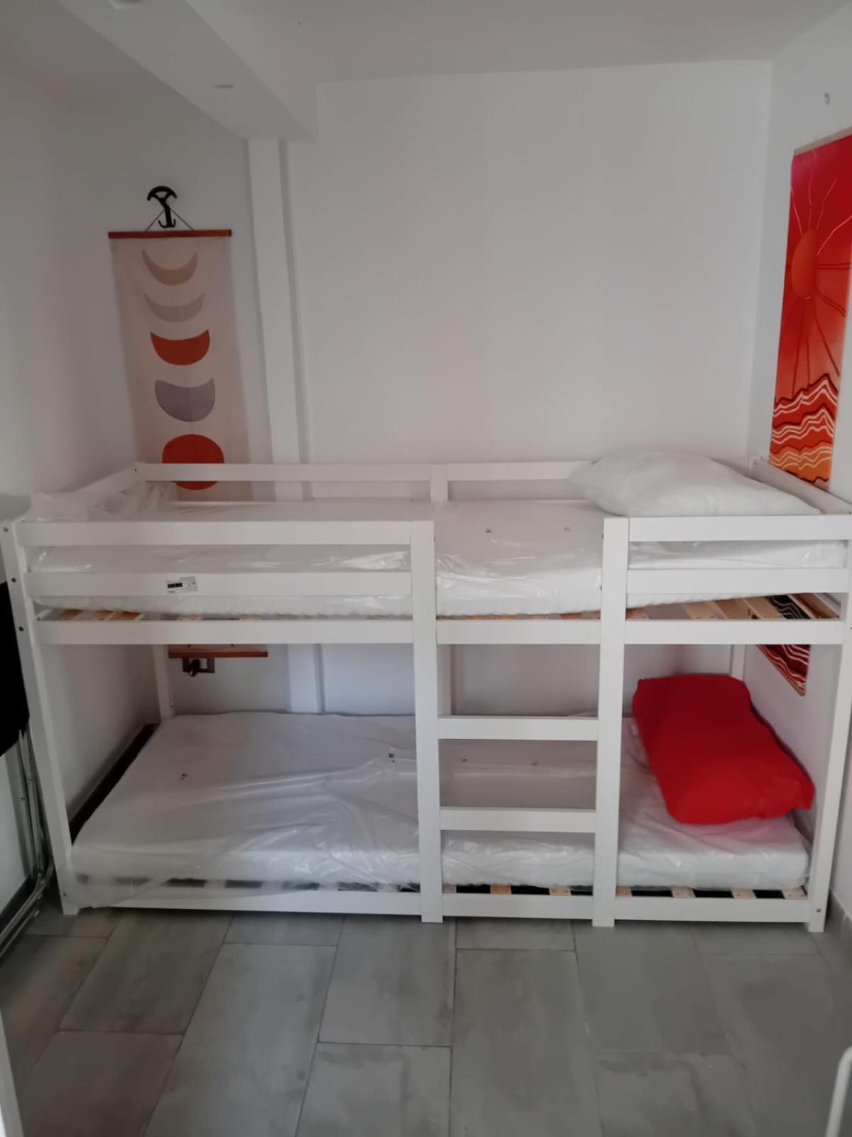 Room In Historical City Centre With Private Bathroom Катания Экстерьер фото
