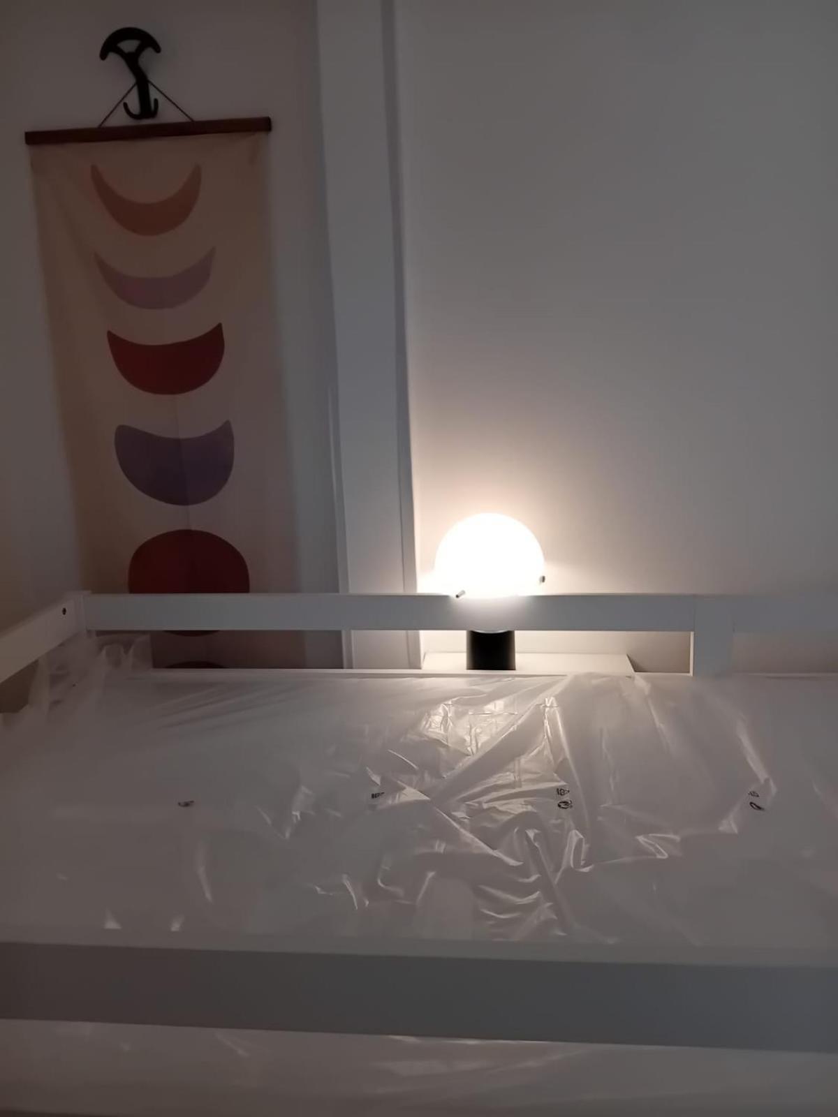 Room In Historical City Centre With Private Bathroom Катания Экстерьер фото