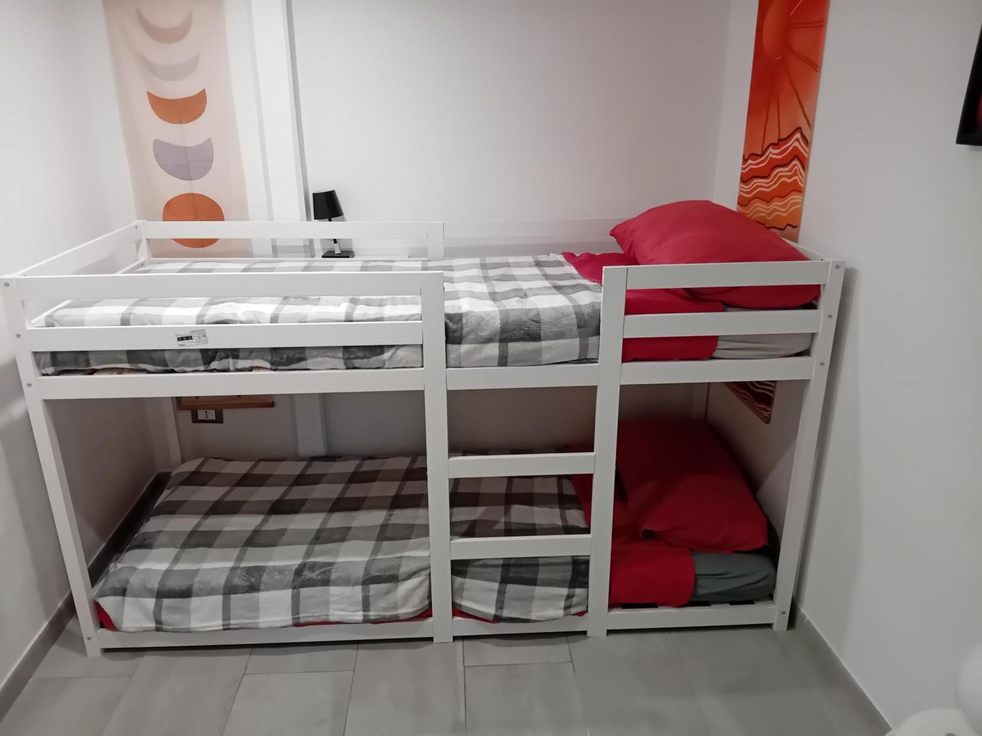 Room In Historical City Centre With Private Bathroom Катания Экстерьер фото